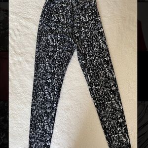 DYI cropped signature printed leggings